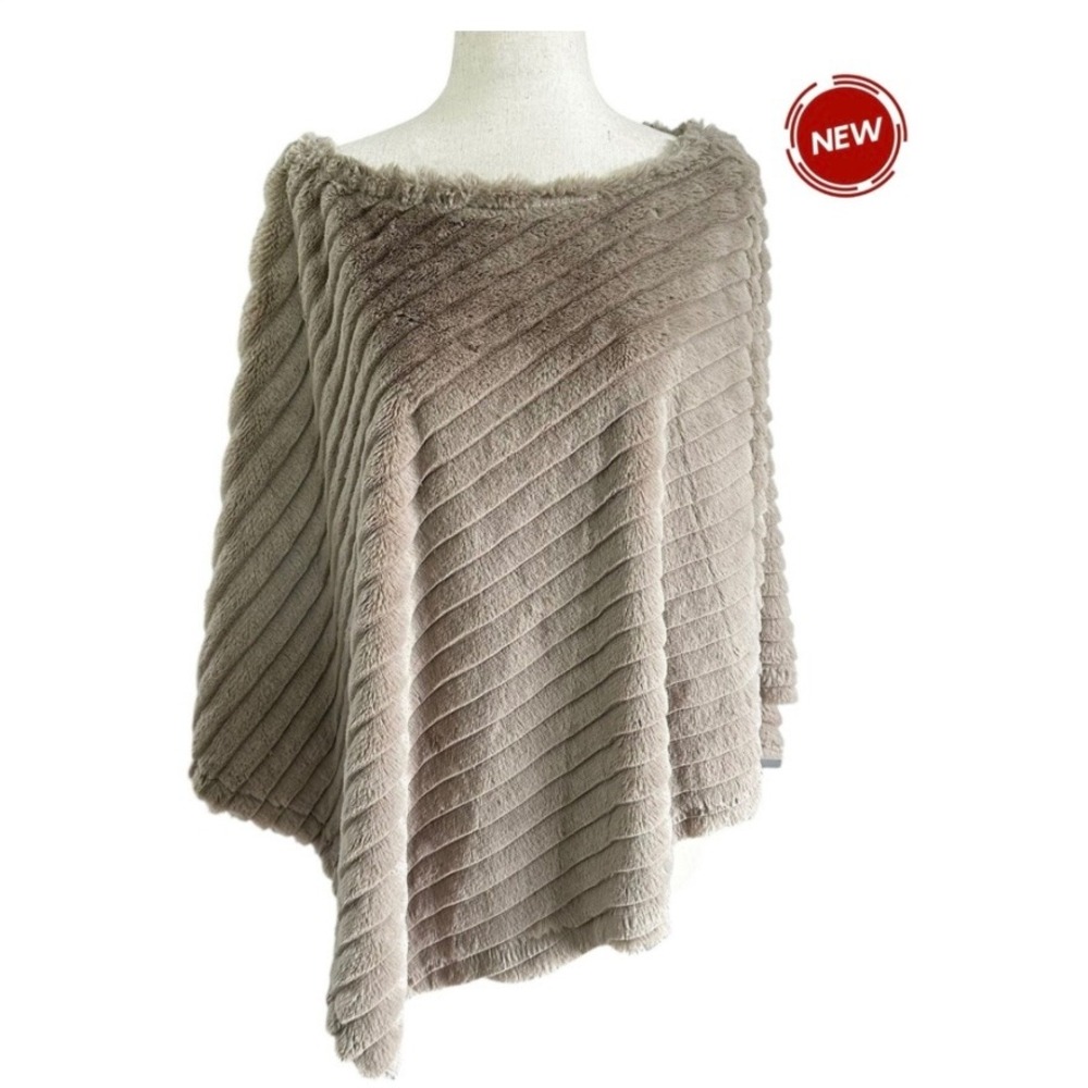 Marc New York Andrew Marc Faux Fur Poncho Stone Ribbed Wrap L/XL NWT | 0231